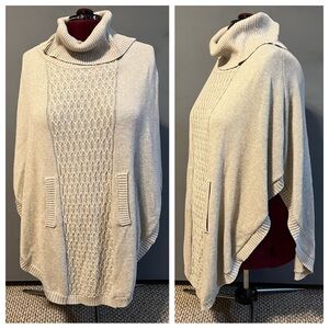 Cabi Cotton Shawl Cardigan Poncho Sweater Wrap Cozy Kangaroo Pocket Cream OS